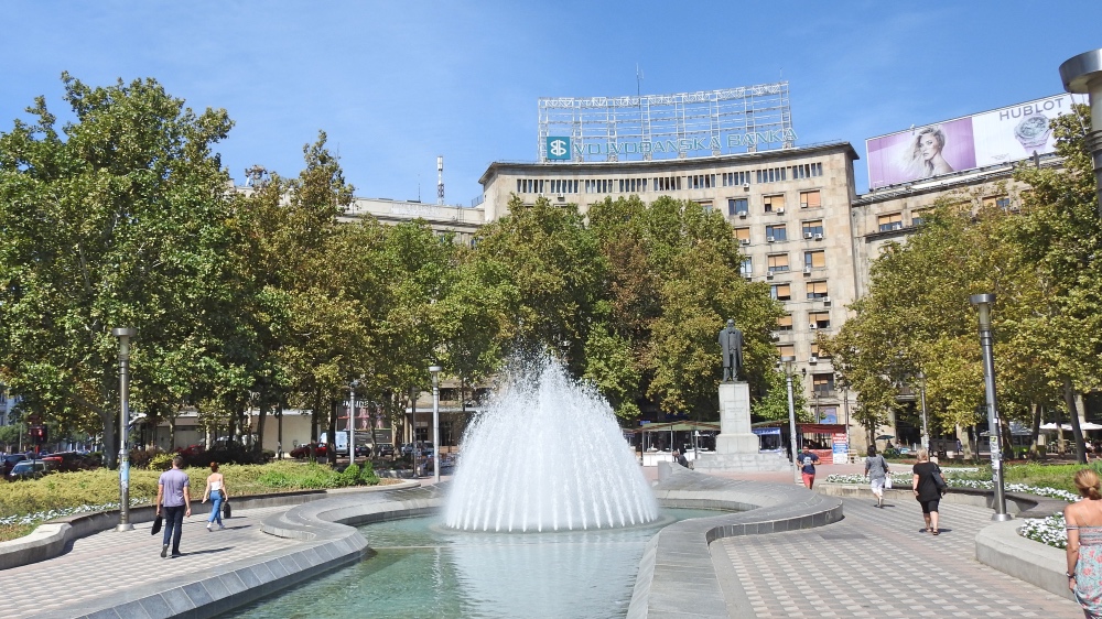 Fountain and the monument to Nikola Pašić Fountain and the monument to Nikola Pašić