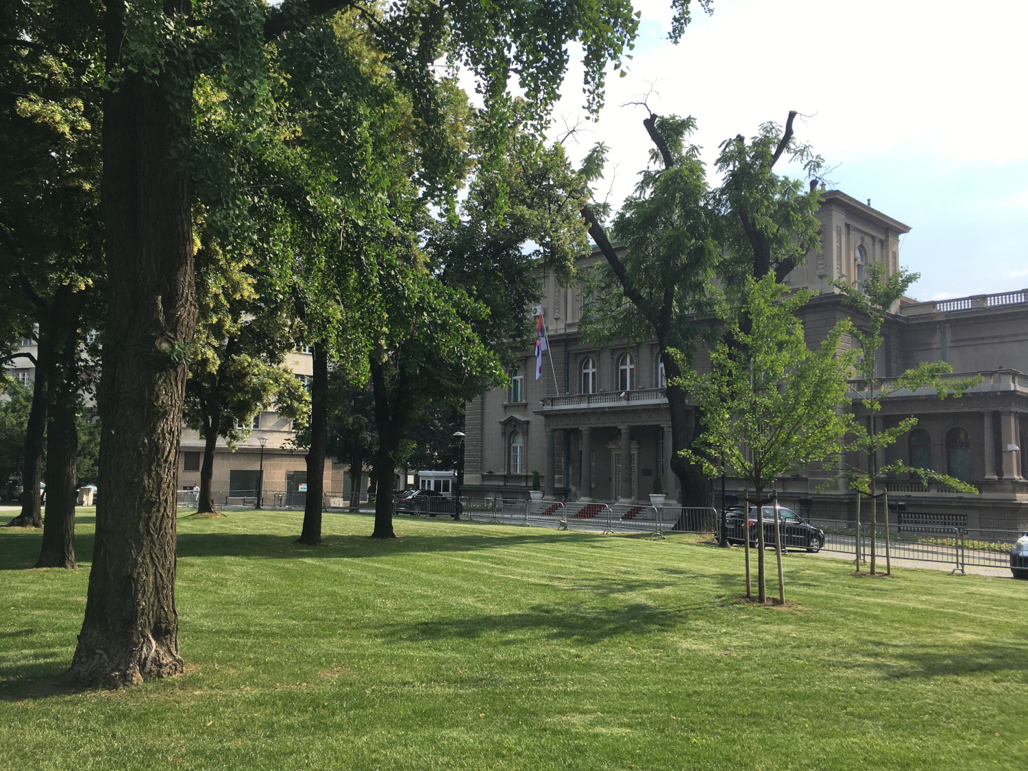 Main entrance to the New Palace (now Presidential Palace) Main entrance to the New Palace (now Presidential Palace)
