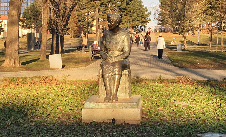 Monument to Desanka Maksimović, poet Monument to Desanka Maksimović in Tašmajdan park